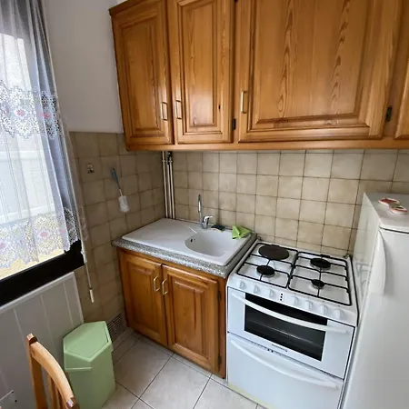 3 Pieces Avec Parking Et Climatisation - Fr-1-837-93