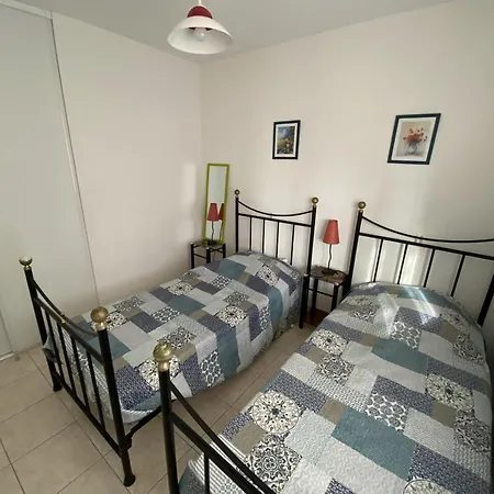 3 Pieces Avec Parking Et Climatisation - Fr-1-837-93 * Argeles-sur-Mer