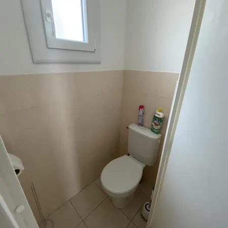 3 Pieces Avec Parking Et Climatisation - Fr-1-837-93 Apartmán *